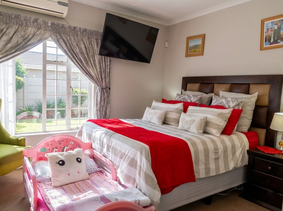 3 Bedroom Property for Sale in Geelhoutpark North West